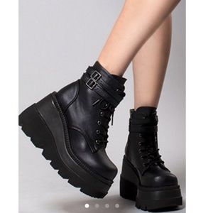 Demonia Shaker 52 Platform Boots
